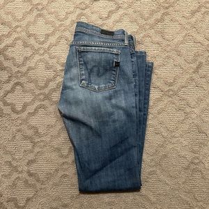 Citizens of Humanity women jeans. Low waist flare. Size 28